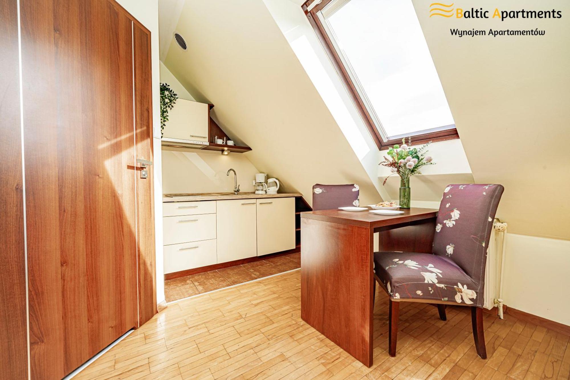 Baltic Apartments - Hotelik Przy Promenadzie Свіноуйсьце Екстер'єр фото